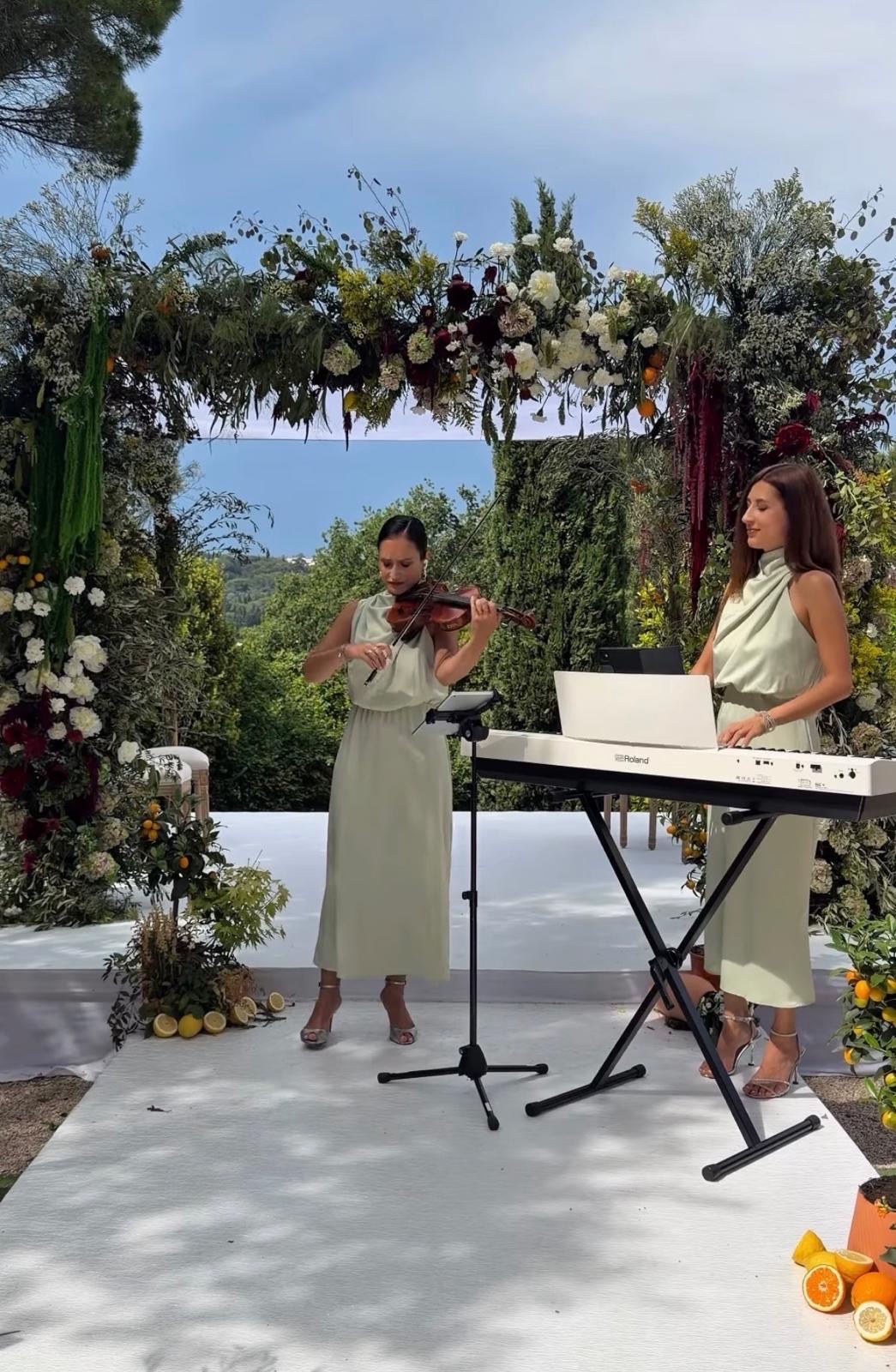 Yuliia performing with other musicians