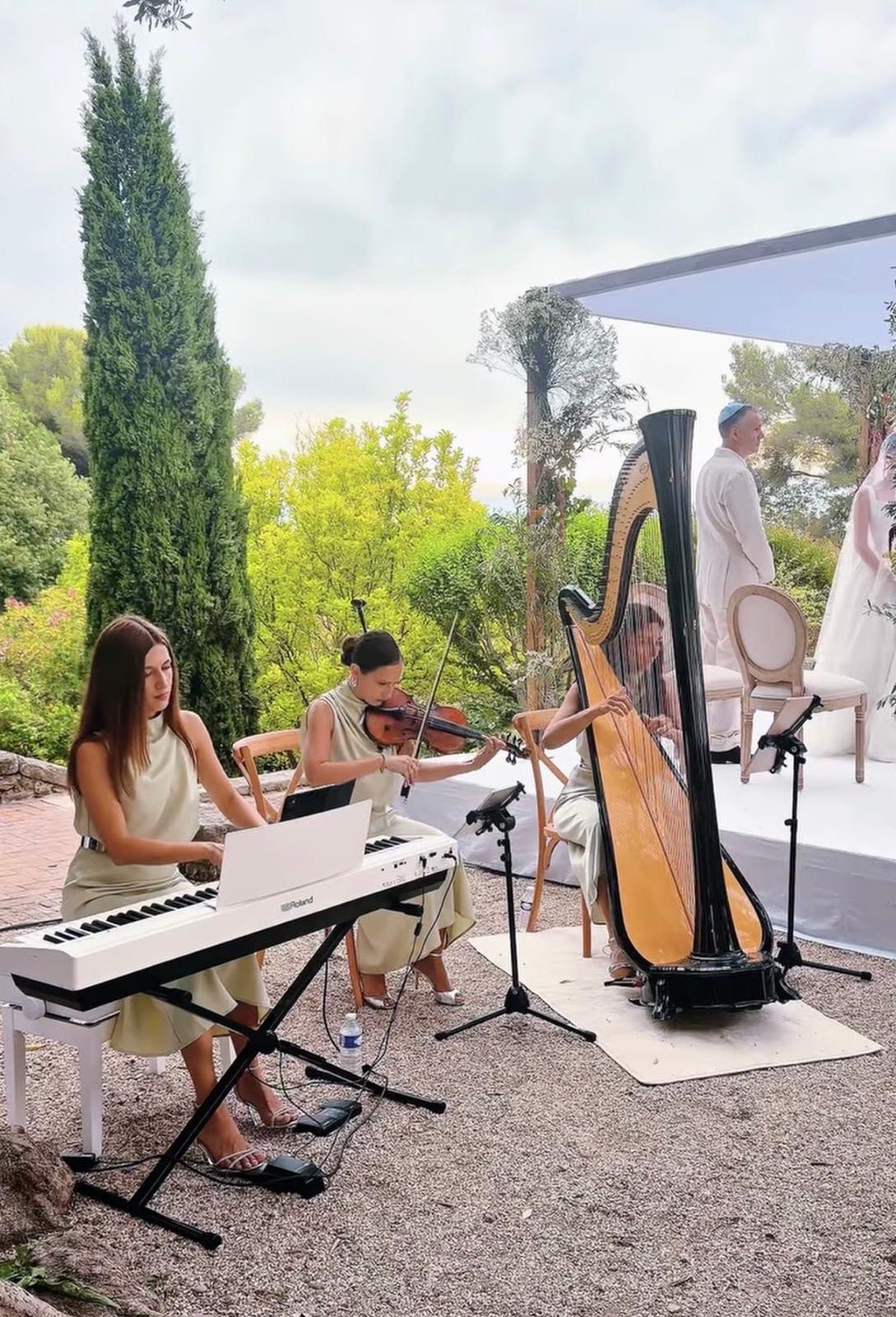 Yuliia performing with other musicians